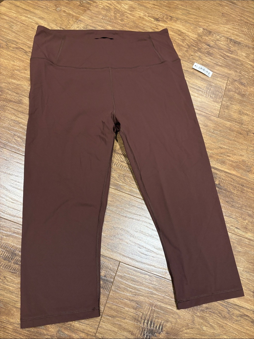 Amazon Essentials Women's High-Rise Capri Leggings - Chocolate Brown